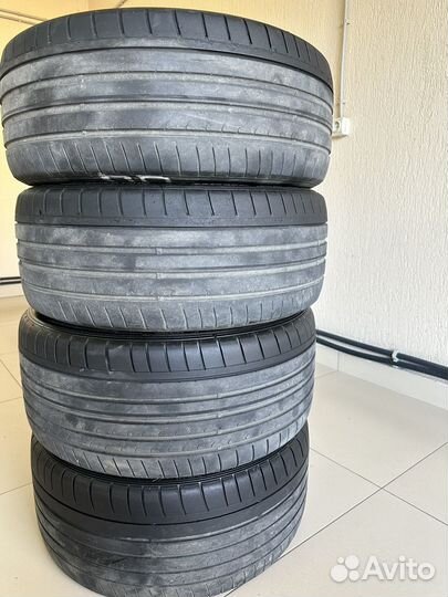 Dunlop SP Sport Maxx GT 245/40 R19 и 275/35 R19 Y