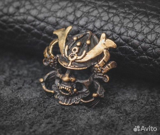 Брелок Бусина Темляк Самурай Ронин Шлем Кабуто