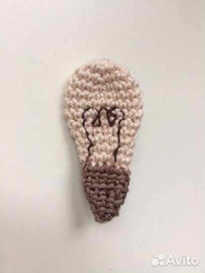 Вязаные броши