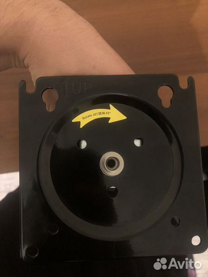 Кронштейн для монитора