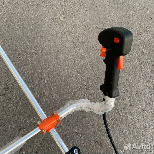 Бензокоса Мастер 52