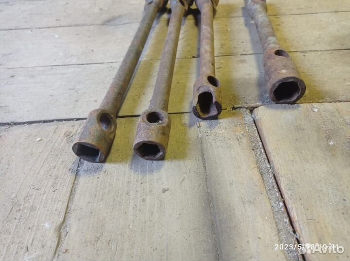 Ключи для трактора