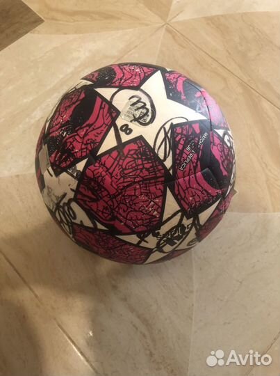 Футбольный мяч