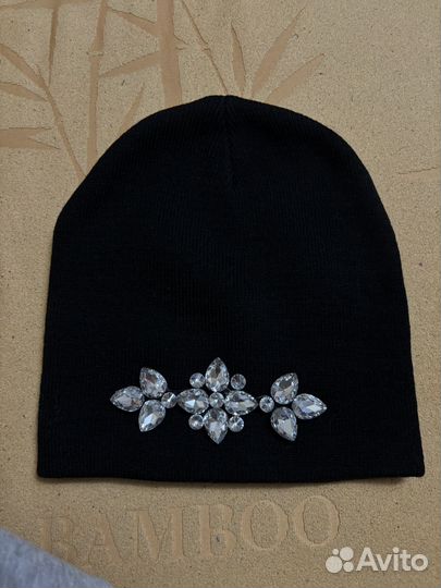 Шапка новая женская со стразами marmalato