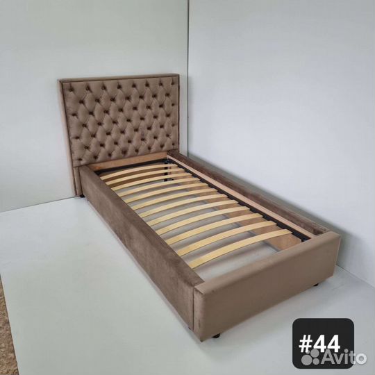 Кровать