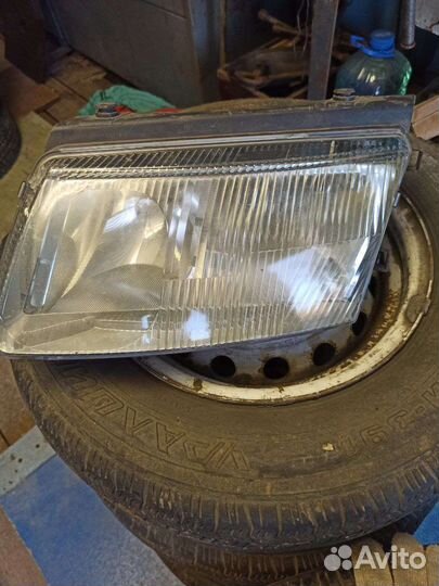 Фара левая Volkswagen Passat b5