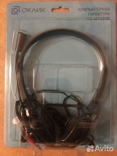 Наушники с микрофоном