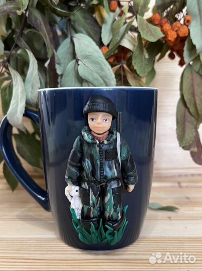 Кружка с декором из полимерной глины