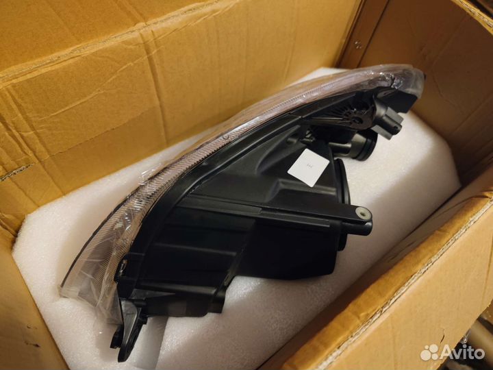 Фара в сборе для Skoda Fabia 2 дорестайлинг