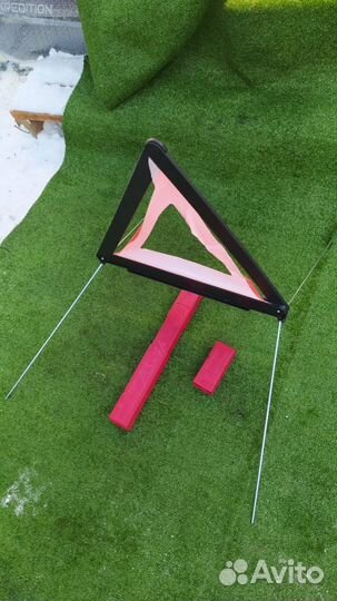 Знак аварийной остановки Audi A3 sportback CDA 1