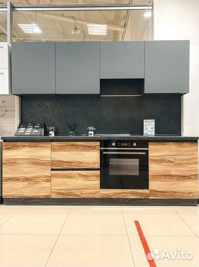 Продам готовый бизнес (мебельный салон)