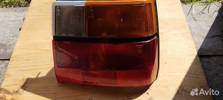 Задний правый фонарь в сборе для Nissan Микра К 10