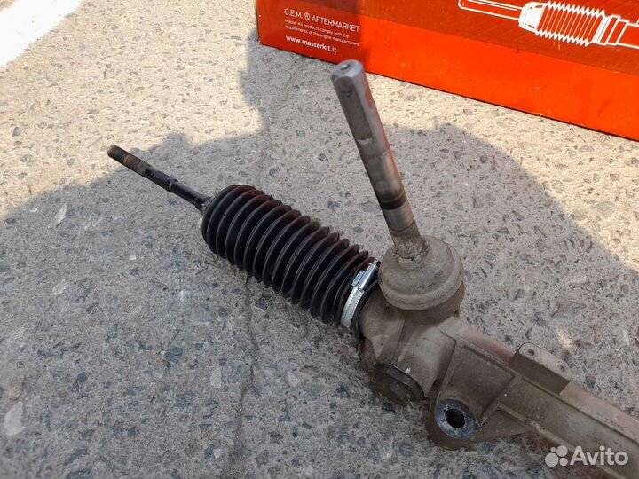 Рейка рулевая Nissan t 31 ниссан т 31, т31