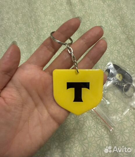 Брелок мерч тбанк Тинькофф банк логотип