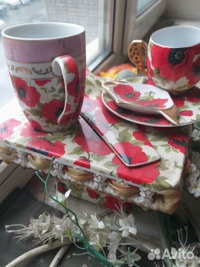 Набор посуды - Маки