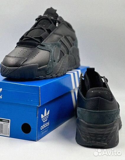 Мужские зимние кроссовки Adidas