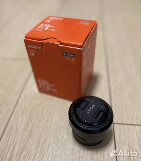Обтектив sony 35 1.8mm e