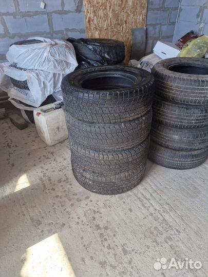 Bridgestone Blizzak DM-V1 265/65 R17
