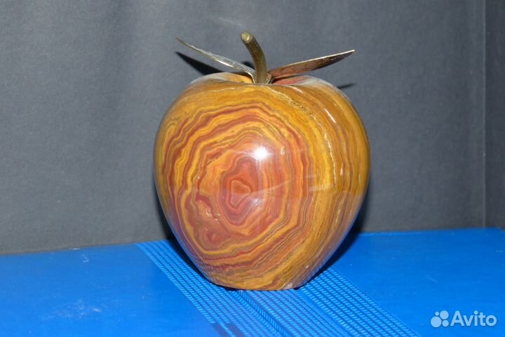 Часы Яблоко камень яшма