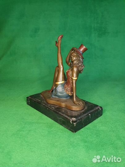 Бронзовая статуэтка Танцовщица кабаре (цвет)