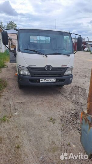 Hino 300 (Dutro), 2012