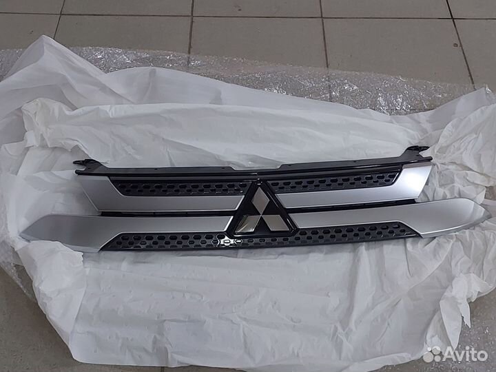 Решетка радиатора Mitsubishi Outlander 3 GF 2020