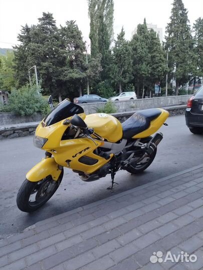 Honda VTR 1000F