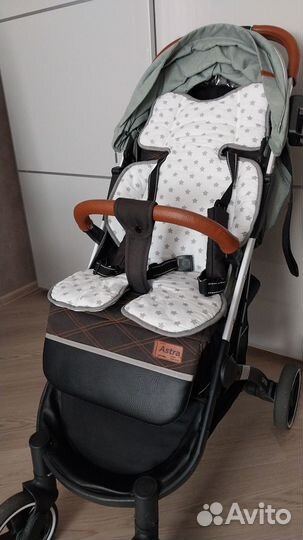 Коляска прогулочная Carrello Astra