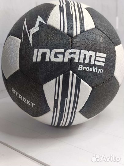 Футбольный мяч