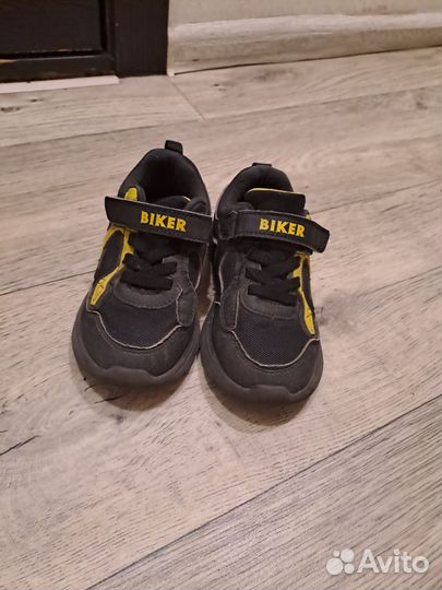 Кроссовки детские для мальчика 27 р