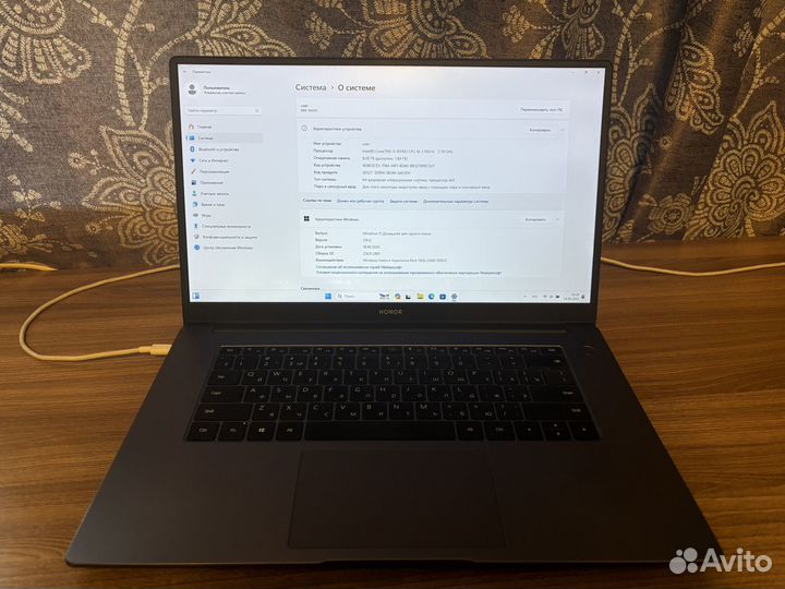 Honor Magicbook x15 i3/8/256