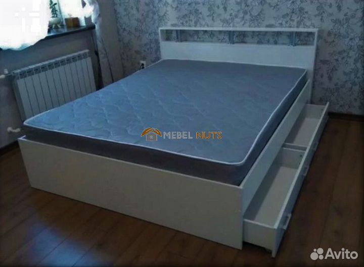 Кровать двуспальная