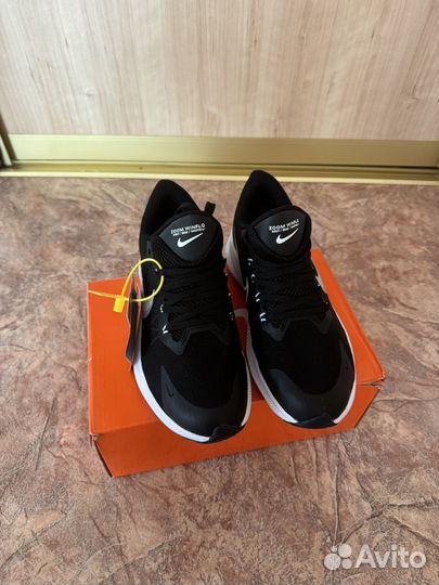 Кроссовки новые Nike Zoom Winflo 39 р