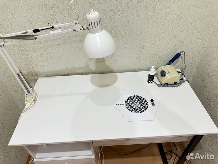 Маникюрный стол с пылесосом бу