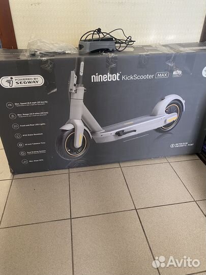 Электросамокат Ninebot kickscooter Max G30LP
