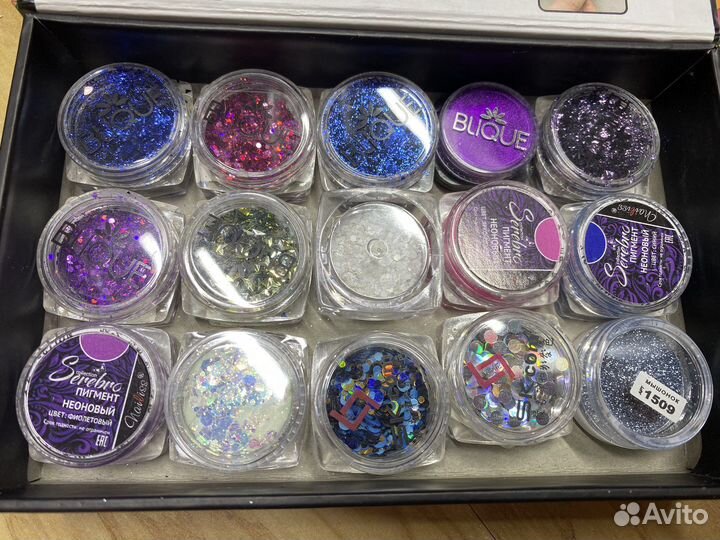 Стразы,втирка,пигменты