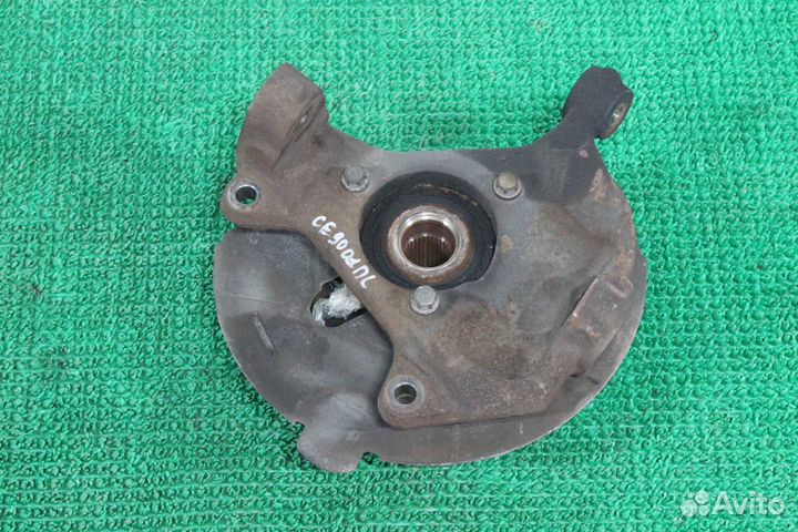 Ступица передняя левая Cadillac Escalade GMT900