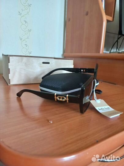 Солнцезащитные очки