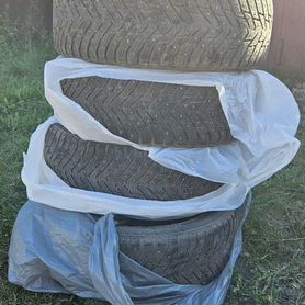 Nokian Tyres Hakkapeliitta 8 SUV 235/60 R17