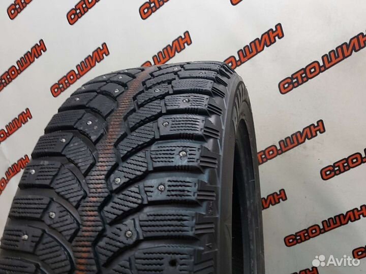 Bridgestone Blizzak Spike-01 215/55 R16 93T