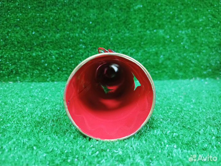 Красивый жестяной металлический дед мороз