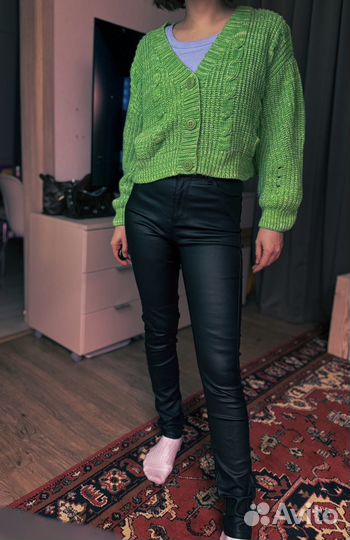 Брюки с покрытием кожа