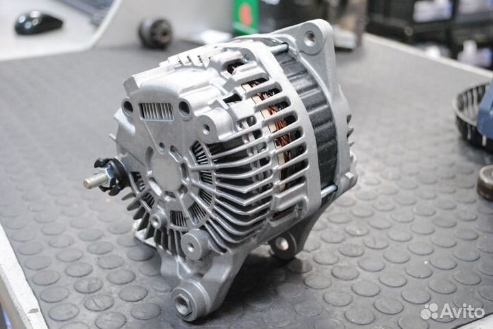 Генератор Infiniti QX, M35, G25, Nissan Elgrand