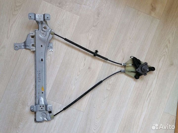 Стеклоподъемник на renault