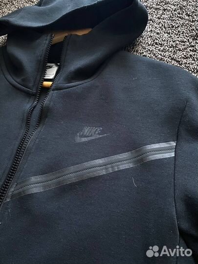 Nike tech fleece