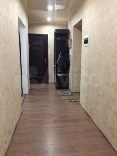 3-к. квартира, 82 м², 1/9 эт.