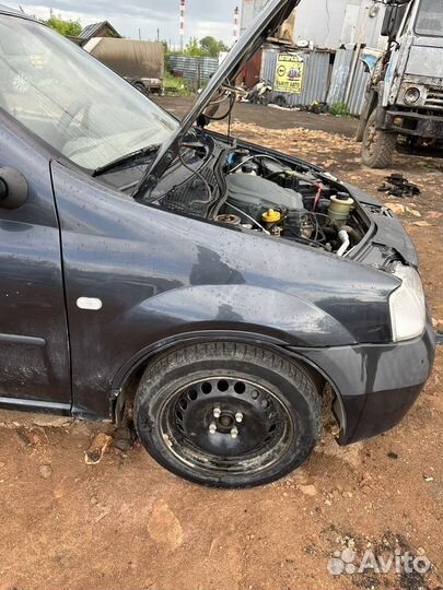 Передние крылья на Renault Logan 1,Largus