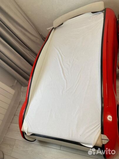 Детская кровать машинка с матрасом