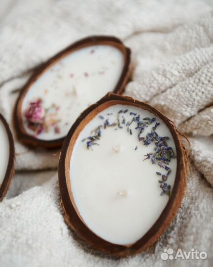 Свеча в кокосе