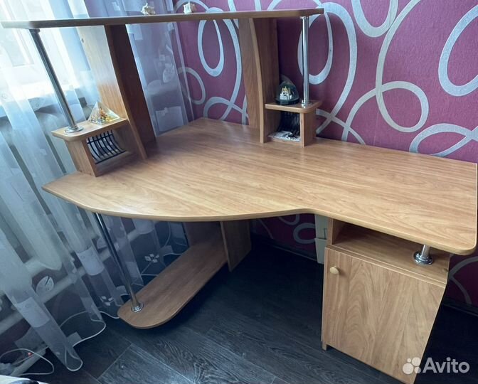 Компьютерный стол